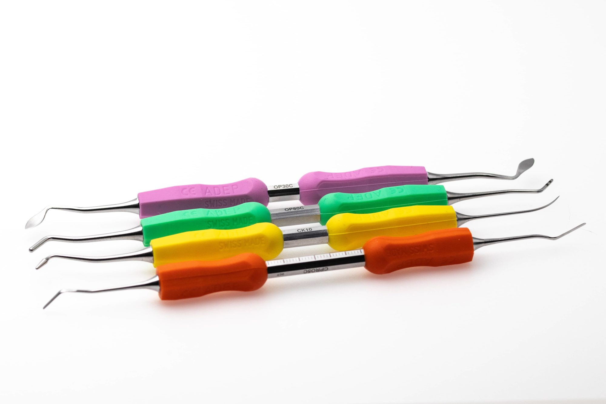 Instruments set for aesthetic conservative treatments